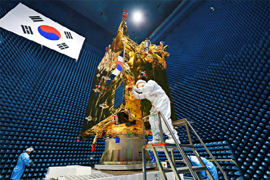 KAIST µî 5°³ ´ëÇм `¿ìÁÖÀü¹®ÀηÂ` Ű¿î´Ù KAIST µî 5°³ ´ëÇм `¿ìÁÖÀü¹®ÀηÂ` Ű¿î´Ù